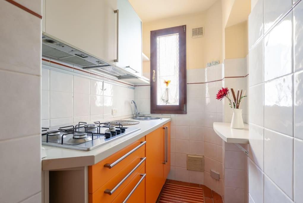 Midtown Apartment Pisa Buitenkant foto